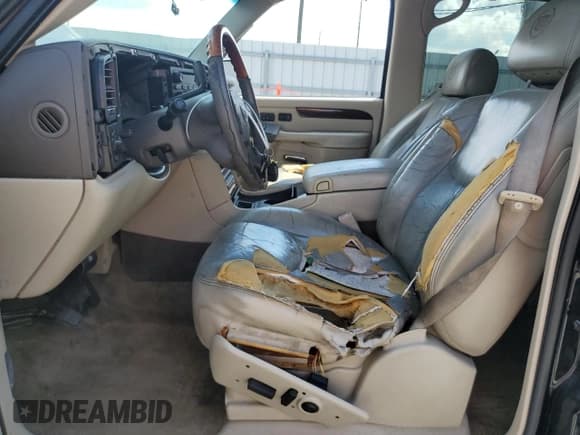 ✅ 2003 Cadillac Escalade • VIN: 1GYEC63TX3R317753 • Lot: 71531984. Wystawiony na Copart z przebiegiem 247 513 mil. Bezpłatny archiwum sprzedaży aukcyjnych z USA i szczegółowy raport historii pojazdu na DreamBid. Zdjęcie 7.