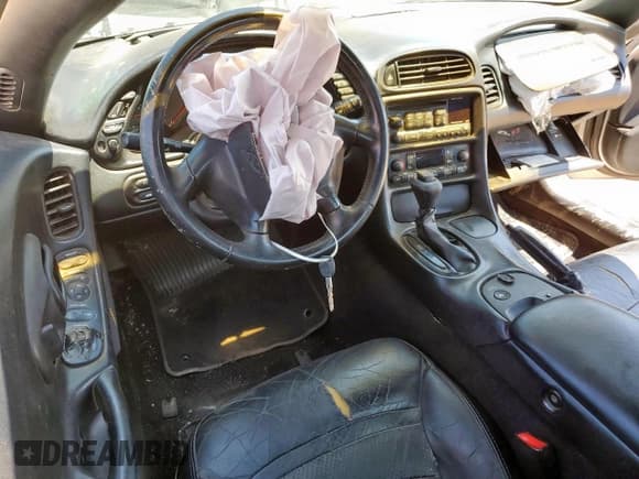 ✅ 2004 Chevrolet Corvette • VIN: 1G1YY32G445114964 • Лот: 65180305. Опубликован ранее на Copart с пробегом 352 872 миль. Бесплатный доступ к архиву аукционных продаж из США и подробный отчёт об истории автомобиля на DreamBid. Изображение 8.