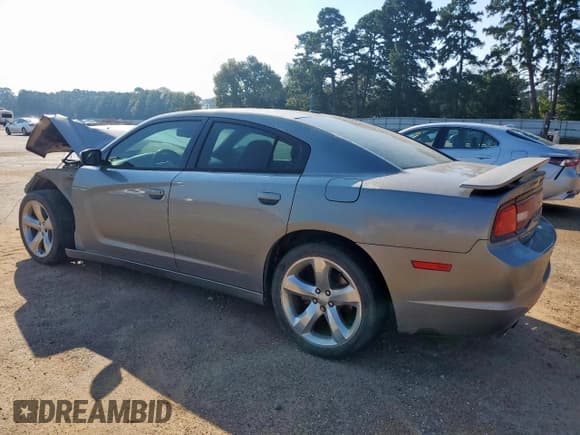 ✅ 2012 Dodge Charger RT Plus • VIN: 2C3CDXCT5CH140226 • Lot: 85094735. Wystawiony na Copart z przebiegiem 181 268 mil. Bezpłatny archiwum sprzedaży aukcyjnych z USA i szczegółowy raport historii pojazdu na DreamBid. Zdjęcie 2.