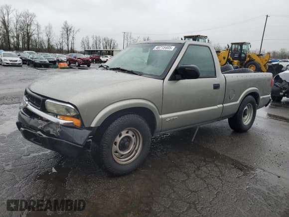 ✅ 2002 Chevrolet S-10 Fleet • VIN: 1GCCS145928158697 • Lot: 46715405. Listed on Copart with 207,999 mi. Free auction sales archive from the USA and detailed vehicle history report at DreamBid. Image 1.