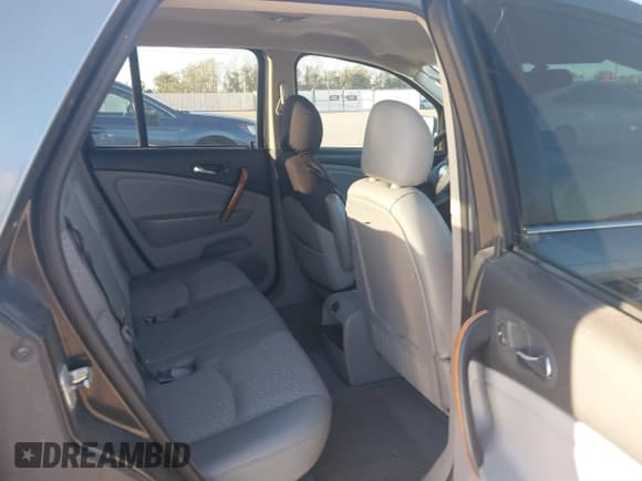 ✅ 2007 Saturn VUE V6 • VIN: 5GZCZ53427S862115 • Lot: 43649192. Wystawiony na IAAI z przebiegiem 122 912 mil. Bezpłatny archiwum sprzedaży aukcyjnych z USA i szczegółowy raport historii pojazdu na DreamBid. Zdjęcie 8.