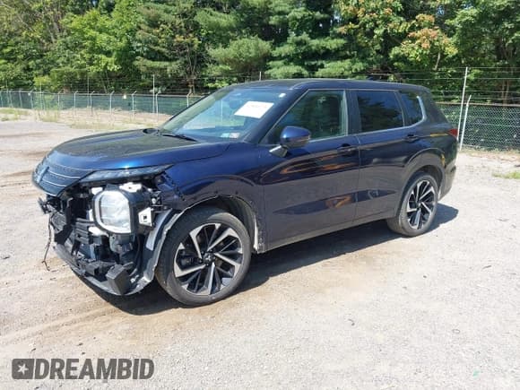 ✅ 2023 Mitsubishi Outlander SE • VIN: JA4J4UA81PZ055657 • Лот: 42800270. Опубликован ранее на IAAI с пробегом 14 777 миль. Бесплатный доступ к архиву аукционных продаж из США и подробный отчёт об истории автомобиля на DreamBid. Изображение 2.