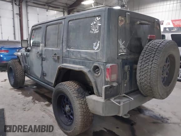 ✅ 2018 Jeep Wrangler Unlimited Sport • VIN: 1C4BJWDG0JL867687 • Lot: 41426838. Wystawiony na IAAI z przebiegiem 78 116 mil. Bezpłatny archiwum sprzedaży aukcyjnych z USA i szczegółowy raport historii pojazdu na DreamBid. Zdjęcie 3.