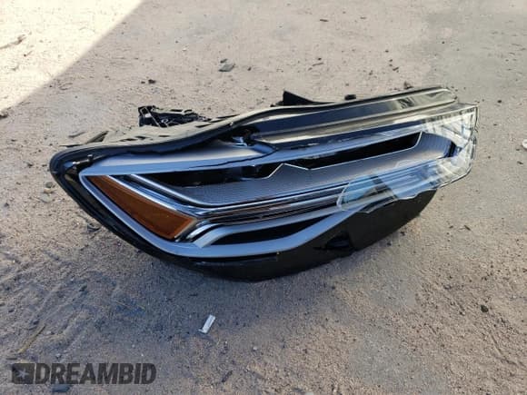 ✅ 2017 Audi S6 • VIN: WAUHFBFCXHN069899 • Лот: 73319224. Опубликован ранее на Copart с пробегом 23 927 миль. Бесплатный доступ к архиву аукционных продаж из США и подробный отчёт об истории автомобиля на DreamBid. Изображение 12.