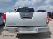 2015 Nissan Frontier S z VIN 1N6BD0CT6FN753673, wystawiony jako IAAI lot #42535410 z przebiegiem 139 261 mil mil oraz . Historia ofert i sprzedaży dostępna na DreamBid. Obrazek 16.