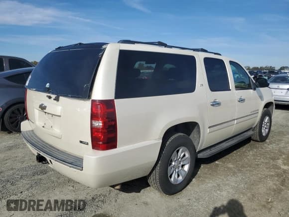 ✅ 2009 Chevrolet Suburban LTZ • VIN: 1GNFK36359R219480 • Lot: 92252075. Wystawiony na Copart z przebiegiem 158 470 mil. Bezpłatny archiwum sprzedaży aukcyjnych z USA i szczegółowy raport historii pojazdu na DreamBid. Zdjęcie 3.