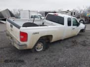 ✅ 2008 Chevrolet Silverado 2500HD 1LT • VIN: 1GCHK29K98E154928 • Lot: 41439766. Wystawiony na IAAI z przebiegiem Nie podano. Bezpłatny archiwum sprzedaży aukcyjnych z USA i szczegółowy raport historii pojazdu na DreamBid. Zdjęcie 4.