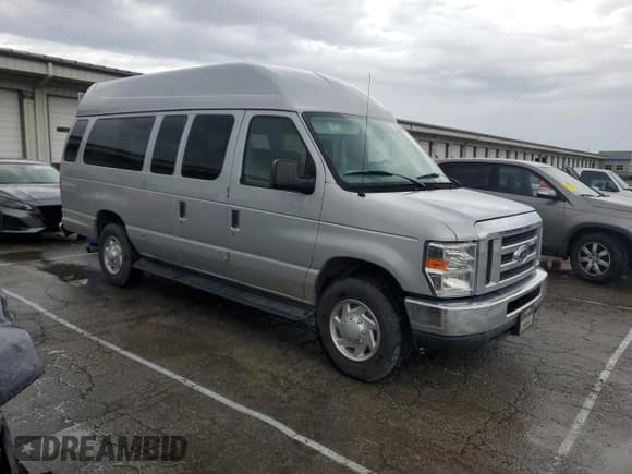 ✅ 2013 Ford Econoline Cargo Commercial • VIN: 1FTSS3ELXDDA09469 • Lot: 51782835. Wystawiony na Copart z przebiegiem 114 739 mil. Bezpłatny archiwum sprzedaży aukcyjnych z USA i szczegółowy raport historii pojazdu na DreamBid. Zdjęcie 4.
