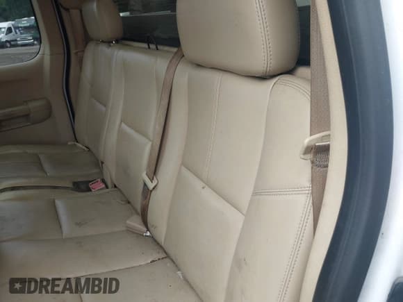 ✅ 2007 Chevrolet Silverado 1500 1LT • VIN: 1GCEK19087Z563778 • Lot: 43032881. Listed on IAAI with 286,737 mi. Free auction sales archive from the USA and detailed vehicle history report at DreamBid. Image 8.