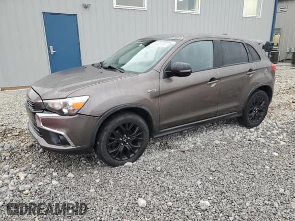 ✅ 2017 Mitsubishi Outlander ES • VIN: JA4AP3AU1HZ049535 • Лот: 92885505. Опубликован ранее на Copart с пробегом 134 381 миль. Бесплатный доступ к архиву аукционных продаж из США и подробный отчёт об истории автомобиля на DreamBid. Изображение 1.