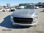 ✅ 2022 Ram 1500 Lone Star • VIN: 1C6RREFTXNN120076 • Lot: 82606814. Wystawiony na Copart z przebiegiem 54 128 mil. Bezpłatny archiwum sprzedaży aukcyjnych z USA i szczegółowy raport historii pojazdu na DreamBid. Zdjęcie 11.