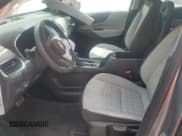 ✅ 2023 Chevrolet Equinox LS • VIN: 3GNAXHEGXPL223722 • Lot: 66177265. Wystawiony na Copart z przebiegiem 11 564 mil. Bezpłatny archiwum sprzedaży aukcyjnych z USA i szczegółowy raport historii pojazdu na DreamBid. Zdjęcie 7.