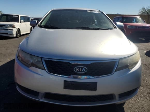 ✅ 2011 Kia Forte EX • VIN: KNAFU4A20B5460011 • Lot: 90067845. Listed on Copart with 185,514 mi. Free auction sales archive from the USA and detailed vehicle history report at DreamBid. Image 5.