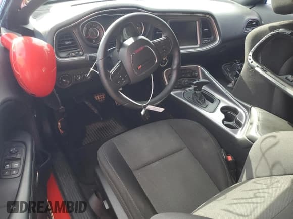 ✅ 2015 Dodge Challenger R/T • VIN: 2C3CDZAT0FH884917 • Lot: 61373644. Wystawiony na Copart z przebiegiem 333 333 mil. Bezpłatny archiwum sprzedaży aukcyjnych z USA i szczegółowy raport historii pojazdu na DreamBid. Zdjęcie 8.