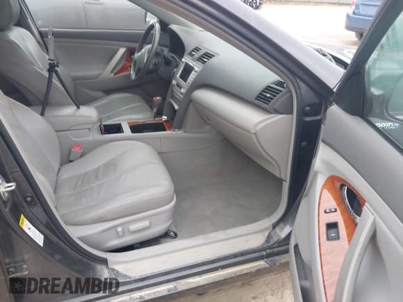 ✅ 2010 Toyota Camry • VIN: 4T1BB3EK7AU119121 • Lot: 43042539. Listed on IAAI with 182,255 mi. Free auction sales archive from the USA and detailed vehicle history report at DreamBid. Image 5.