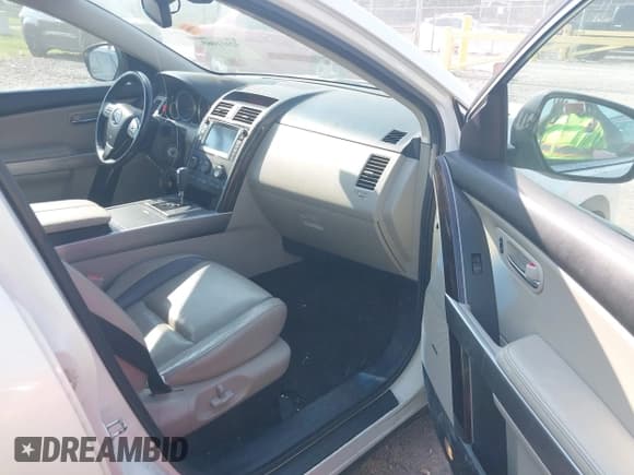 ✅ 2010 Mazda CX-9 Grand Touring • VIN: JM3TB3MV4A0234374 • Лот: 42411065. Опубликован ранее на IAAI с пробегом 189 842 миль. Бесплатный доступ к архиву аукционных продаж из США и подробный отчёт об истории автомобиля на DreamBid. Изображение 5.