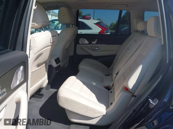 ✅ 2020 Mercedes-Benz GLS 450 • VIN: 4JGFF5KE6LA220445 • Lot: 43353567. Wystawiony na IAAI z przebiegiem 55 758 mil. Bezpłatny archiwum sprzedaży aukcyjnych z USA i szczegółowy raport historii pojazdu na DreamBid. Zdjęcie 8.