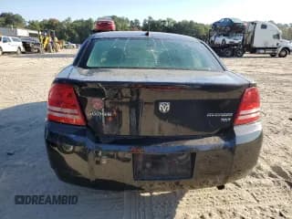 ✅ 2009 Dodge Avenger SE • VIN: 1B3LC46B09N563569 • Lot: 70236344. Wystawiony na Copart z przebiegiem 133 091 mil. Bezpłatny archiwum sprzedaży aukcyjnych z USA i szczegółowy raport historii pojazdu na DreamBid. Zdjęcie 6.