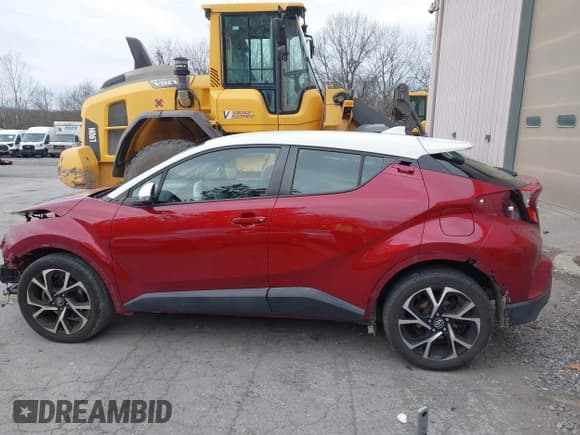 ✅ 2018 Toyota C-HR XLE Premium • VIN: NMTKHMBX4JR060590 • Lot: 43776518. Wystawiony na IAAI z przebiegiem 80 927 mil. Bezpłatny archiwum sprzedaży aukcyjnych z USA i szczegółowy raport historii pojazdu na DreamBid. Zdjęcie 14.