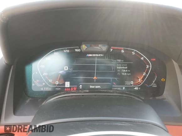 ✅ 2025 BMW 8 Series M850i • VIN: WBAGV8C07SCT18237 • Лот: 49277375. Опубликован ранее на Copart с пробегом 750 миль. Бесплатный доступ к архиву аукционных продаж из США и подробный отчёт об истории автомобиля на DreamBid. Изображение 9.