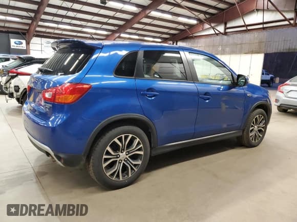 ✅ 2016 Mitsubishi Outlander ES • VIN: JA4AR3AWXGZ042352 • Lot: 92882835. Wystawiony na Copart z przebiegiem 109 589 mil. Bezpłatny archiwum sprzedaży aukcyjnych z USA i szczegółowy raport historii pojazdu na DreamBid. Zdjęcie 3.