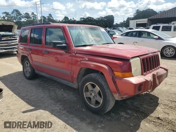 ✅ 2006 Jeep Commander • VIN: 1J8HH48KX6C203308 • Lot: 64456765. Listed on Copart with 185,794 mi. Free auction sales archive from the USA and detailed vehicle history report at DreamBid. Image 4.