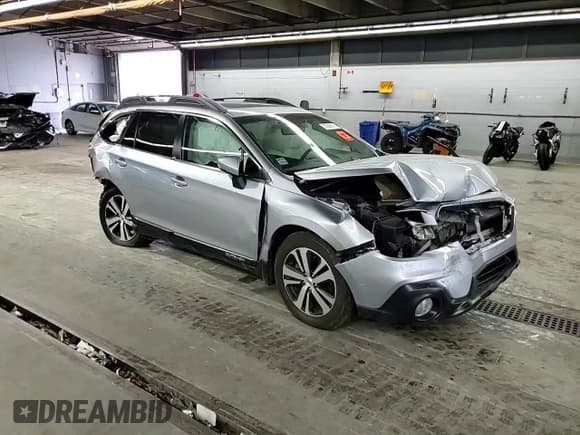 ✅ 2019 Subaru Outback Limited • VIN: 4S4BSENC4K3231578 • Лот: 82369015. Опубликован ранее на Copart с пробегом Не указан. Бесплатный доступ к архиву аукционных продаж из США и подробный отчёт об истории автомобиля на DreamBid. Изображение 15.