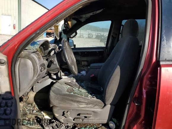 ✅ 2003 Ford Explorer XLT • VIN: 1FMZU73K33UA43970 • Lot: 47293225. Wystawiony na Copart z przebiegiem Nie podano. Bezpłatny archiwum sprzedaży aukcyjnych z USA i szczegółowy raport historii pojazdu na DreamBid. Zdjęcie 7.