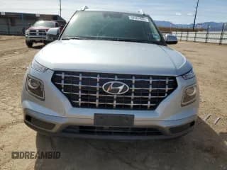 ✅ 2021 Hyundai Venue SEL • VIN: KMHRC8A32MU118762 • Lot: 50267805. Wystawiony na Copart z przebiegiem 59 200 mil. Bezpłatny archiwum sprzedaży aukcyjnych z USA i szczegółowy raport historii pojazdu na DreamBid. Zdjęcie 5.