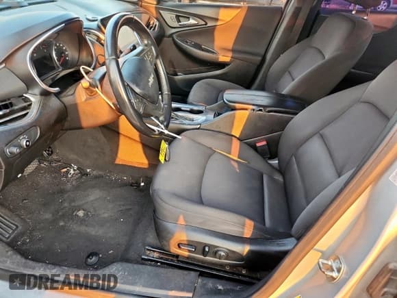 ✅ 2018 Chevrolet Malibu LT • VIN: 1G1ZD5ST0JF143540 • Лот: 71608275. Опубликован ранее на Copart с пробегом 142 257 миль. Бесплатный доступ к архиву аукционных продаж из США и подробный отчёт об истории автомобиля на DreamBid. Изображение 7.