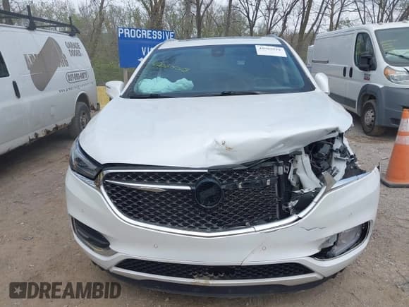 ✅ 2020 Buick Enclave Avenir • VIN: 5GAEVCKW9LJ148318 • Lot: 42065018. Wystawiony na IAAI z przebiegiem 77 783 mil. Bezpłatny archiwum sprzedaży aukcyjnych z USA i szczegółowy raport historii pojazdu na DreamBid. Zdjęcie 12.