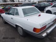 ✅ 1986 Mercedes-Benz 560 SL • VIN: WDBBA48D6GA040056 • Лот: 43826886. Опубликован ранее на IAAI с пробегом 121 000 миль. Бесплатный доступ к архиву аукционных продаж из США и подробный отчёт об истории автомобиля на DreamBid. Изображение 3.