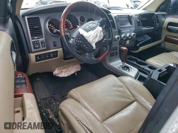 ✅ 2012 Toyota Sequoia Platinum • VIN: 5TDDW5G11CS062956 • Лот: 95505485. Опубликован ранее на Copart с пробегом 173 141 миль. Бесплатный доступ к архиву аукционных продаж из США и подробный отчёт об истории автомобиля на DreamBid. Изображение 8.