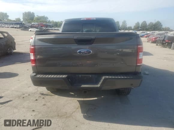 ✅ 2020 Ford F-150 XL • VIN: 1FTEW1E52LFC19557 • Lot: 82416775. Wystawiony na Copart z przebiegiem 63 390 mil. Bezpłatny archiwum sprzedaży aukcyjnych z USA i szczegółowy raport historii pojazdu na DreamBid. Zdjęcie 6.