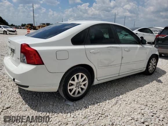 ✅ 2008 Volvo S40 2.4L • VIN: YV1MS390782404441 • Lot: 64450564. Listed on Copart with 186,448 mi. Free auction sales archive from the USA and detailed vehicle history report at DreamBid. Image 3.