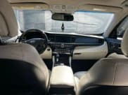 ✅ 2015 Kia K900 Luxury • VIN: KNALW4D48F6017244 • Lot: 91629215. Wystawiony na Copart z przebiegiem 165 778 mil. Bezpłatny archiwum sprzedaży aukcyjnych z USA i szczegółowy raport historii pojazdu na DreamBid. Zdjęcie 9.