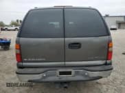 ✅ 2001 Chevrolet Suburban LS • VIN: 3GNEC16T11G166021 • Лот: 46062145. Опубликован ранее на Copart с пробегом 309 029 миль. Бесплатный доступ к архиву аукционных продаж из США и подробный отчёт об истории автомобиля на DreamBid. Изображение 6.