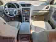 2014 Chevrolet Traverse LT z VIN 1GNKRHKD7EJ203148, wystawiony jako Copart lot #71525975 z przebiegiem 80 745 mil mil oraz Czysty tytuł • Clean title. Historia ofert i sprzedaży dostępna na DreamBid. Obrazek 8.