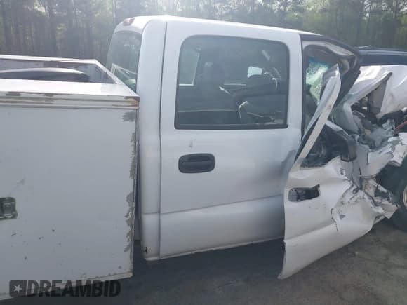 ✅ 2007 Chevrolet Silverado 2500HD • VIN: 1GBHK23U87F143166 • Лот: 41913814. Опубликован ранее на IAAI с пробегом 412 948 миль. Бесплатный доступ к архиву аукционных продаж из США и подробный отчёт об истории автомобиля на DreamBid. Изображение 13.