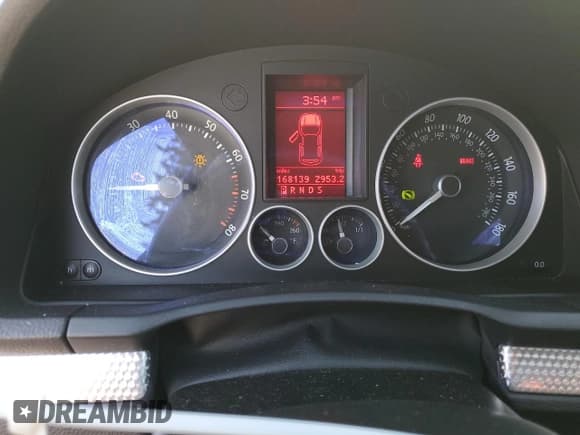 ✅ 2008 Volkswagen R32 • VIN: WVWKC71K98W152506 • Lot: 82190805. Listed on Copart with 168,139 mi. Free auction sales archive from the USA and detailed vehicle history report at DreamBid. Image 9.