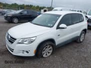 ✅ 2010 Volkswagen Tiguan SE • VIN: WVGBV7AXXAW533482 • Lot: 43228651. Listed on IAAI with 78,392 mi. Free auction sales archive from the USA and detailed vehicle history report at DreamBid. Image 17.