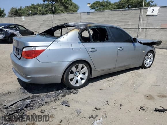 ✅ 2006 BMW 5 Series 530i • VIN: WBANE73536CM40774 • Lot: 69089035. Wystawiony na Copart z przebiegiem Nie podano. Bezpłatny archiwum sprzedaży aukcyjnych z USA i szczegółowy raport historii pojazdu na DreamBid. Zdjęcie 3.