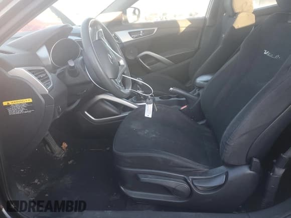 ✅ 2013 Hyundai Veloster w/Black Int • VIN: KMHTC6AD5DU145912 • Lot: 45750855. Wystawiony na Copart z przebiegiem 112 719 mil. Bezpłatny archiwum sprzedaży aukcyjnych z USA i szczegółowy raport historii pojazdu na DreamBid. Zdjęcie 7.