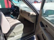 ✅ 2003 Chevrolet Suburban LS • VIN: 3GNEC16T83G127736 • Лот: 41908096. Опубликован ранее на IAAI с пробегом 272 610 миль. Бесплатный доступ к архиву аукционных продаж из США и подробный отчёт об истории автомобиля на DreamBid. Изображение 5.