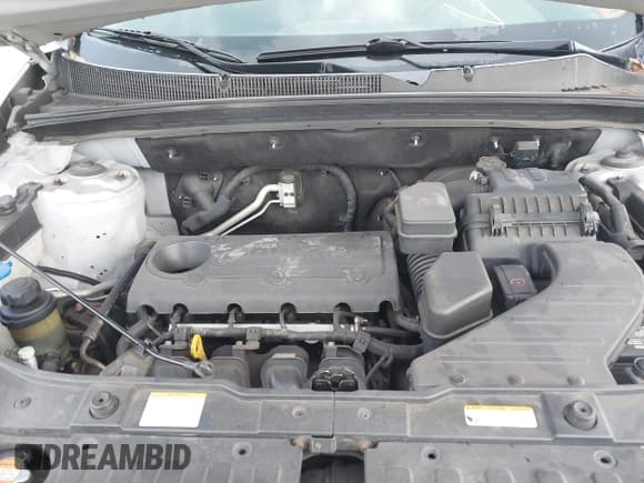 ✅ 2011 Kia Sorento LX • VIN: 5XYKT3A1XBG087055 • Lot: 43264639. Listed on IAAI with 200,346 mi. Free auction sales archive from the USA and detailed vehicle history report at DreamBid. Image 10.