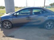 ✅ 2019 Toyota Corolla L • VIN: 2T1BURHEXKC167170 • Lot: 43337966. Wystawiony na IAAI z przebiegiem 60 190 mil. Bezpłatny archiwum sprzedaży aukcyjnych z USA i szczegółowy raport historii pojazdu na DreamBid. Zdjęcie 15.