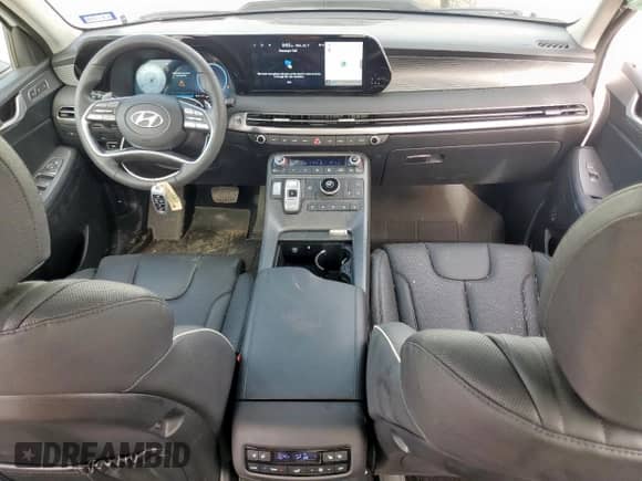 ✅ 2025 Hyundai Palisade Limited • VIN: KM8R54GE1SU848039 • Лот: 62429665. Размещён на Copart с пробегом 7 420 миль миль. Получите бесплатный доступ к архиву аукционных продаж из США и посмотрите подробный отчёт об истории автомобиля на DreamBid. Изображение 8.