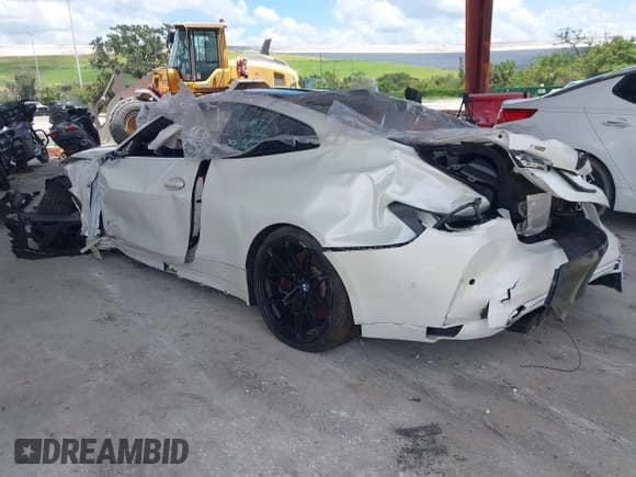 ✅ 2024 BMW M4 Competition xDrive • VIN: WBS43AZ07RCS05336 • Lot: 42761305. Listed on IAAI with Not provided. Free auction sales archive from the USA and detailed vehicle history report at DreamBid. Image 3.