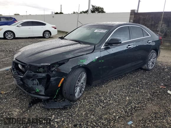 ✅ 2022 Cadillac CT4 Premium Luxury • VIN: 1G6DB5RKXN0136370 • Лот: 83981285. Опубликован ранее на Copart с пробегом 70 292 миль. Бесплатный доступ к архиву аукционных продаж из США и подробный отчёт об истории автомобиля на DreamBid. Изображение 1.