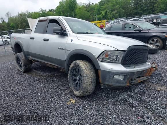 2010 Dodge 1500 Laramie с VIN 1D7RV1GT6AS123182, выставлен на аукционе IAAI как лот 42371124 с пробегом 172 072 миль миль и . История ставок и продаж доступна на DreamBid. Изображение 1.